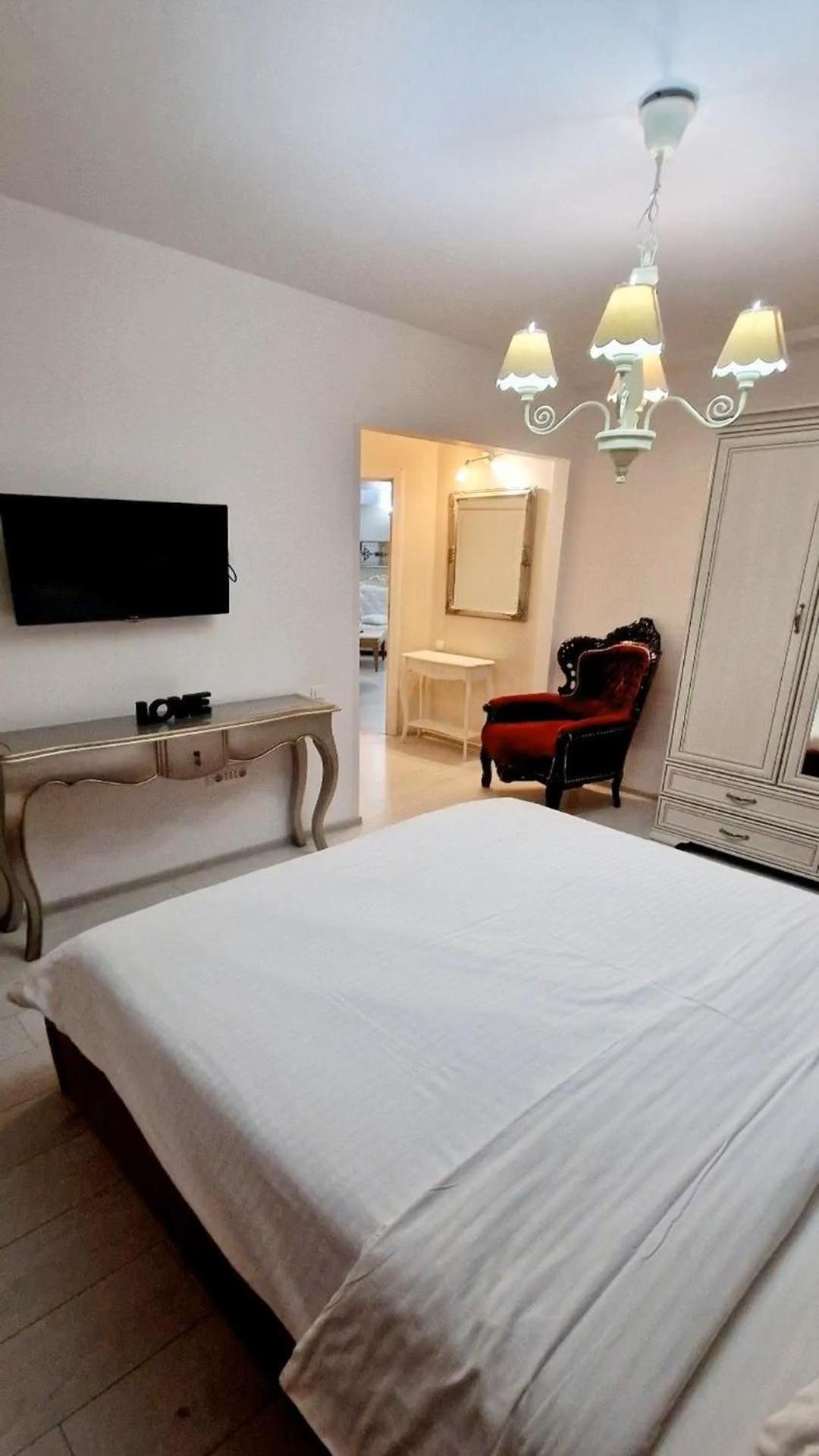 Hotel Jolie Apartments Galati  Exterior photo