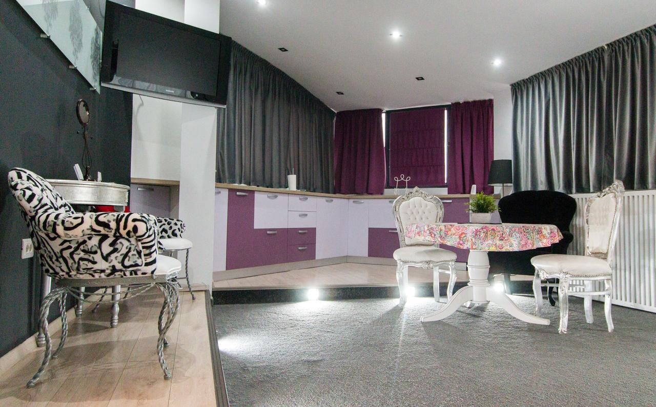 Hotel Jolie Apartments Galati  Exterior photo